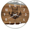 Runde Wanduhr aus Walnussholz, 70 cm, weisser Rahmen, arabische Ziffern, Graues Epoxidharz, Luchs