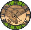 Runde Wanduhr aus Walnussholz, 35 cm, schwarzer Rahmen, römische Ziffern, grünes Moos