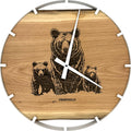 Runde Wanduhr aus Eichenholz, 50 cm, weisser Rahmen, Teilstriche Ziffern, Drei Bären - PRISEWALD