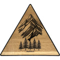 Dreieckige Wanduhr aus Eichenholz, 50 cm, schwarzer Rahmen, keine Ziffern, Berge und Wälder - PRISEWALD