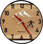 Runde Wanduhr aus Eichenholz, 35 cm, schwarzer Rahmen, arabische Ziffern, weisses Epoxidharz, schneebedeckte Berge, Snowboarder - PRISEWALD