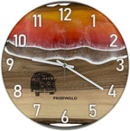Runde Wanduhr aus Walnussholz, 35 cm, weisser Rahmen, arabische Ziffern, sonnenuntergang farbiges Epoxidharz, VW - PRISEWALD