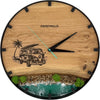 Runde Wanduhr aus Eichenholz, 35 cm, schwarzer Rahmen, Teilstriche Ziffern, türkises Epoxidharz, grünes Moos, Insel, VW, Volkswagen Transporter