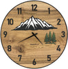 Runde Wanduhr aus Walnussholz, 50 cm, schwarzer Rahmen, arabische Ziffern, Wald, Verschneite Berge