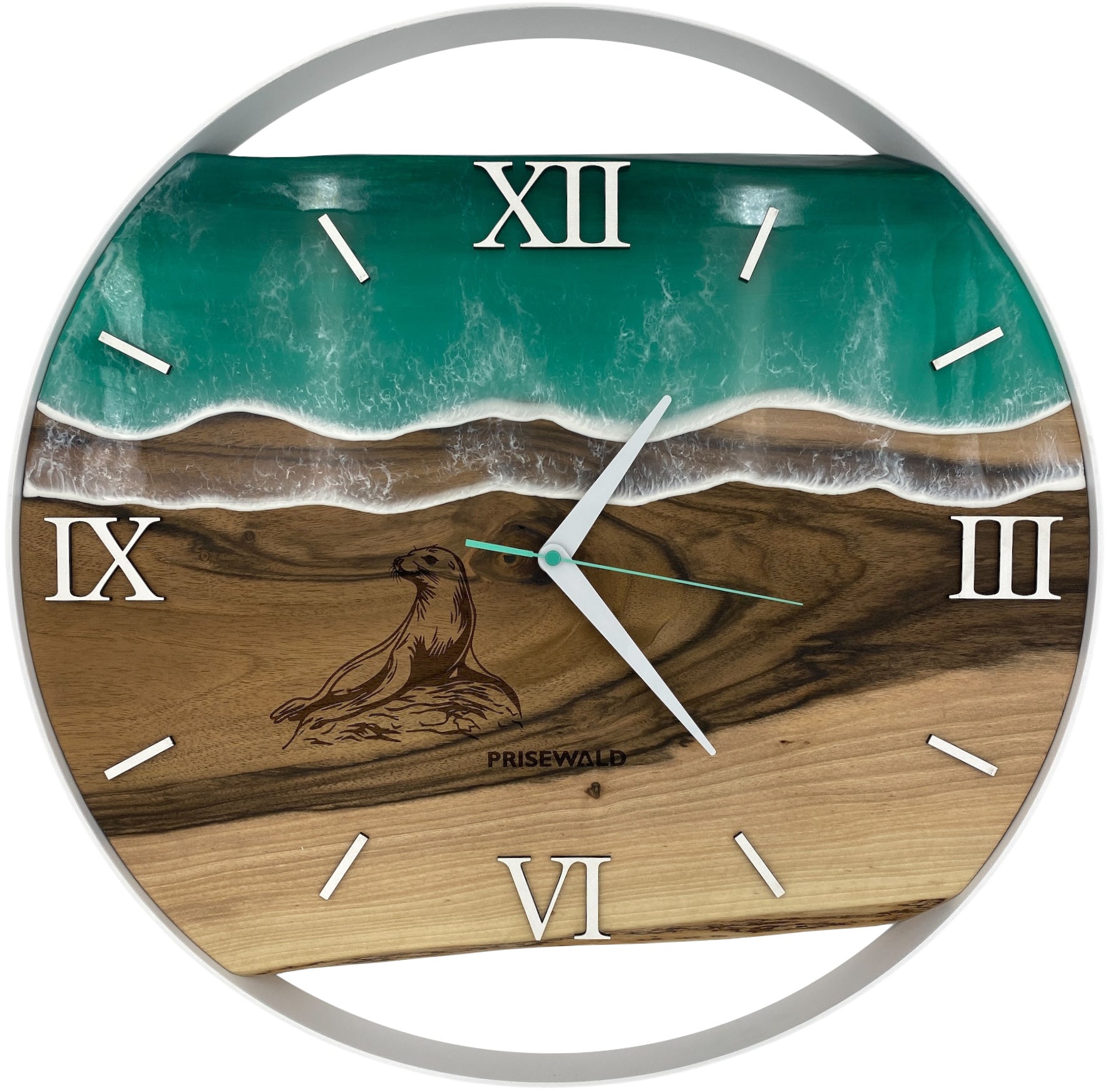 Runde Wanduhr aus Walnussholz, 50 cm, weisser Rahmen, römische Ziffern, türkises Epoxidharz, Seehund - PRISEWALD