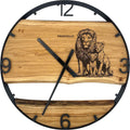 Runde Wanduhr aus Eichenholz, 50 cm, schwarzer Rahmen, arabische Ziffern, Löwenfamilie, Simba