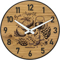 Runde Wanduhr aus Eichenholz, 35 cm, schwarzer Rahmen, arabische Ziffern, Käseplatte und Wein, Bon Appetit