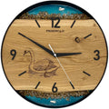 Runde Wanduhr aus Eichenholz, 35 cm, schwarzer Rahmen, arabische Ziffern, türkises Epoxidharz, Steine, Küste, Schwäne